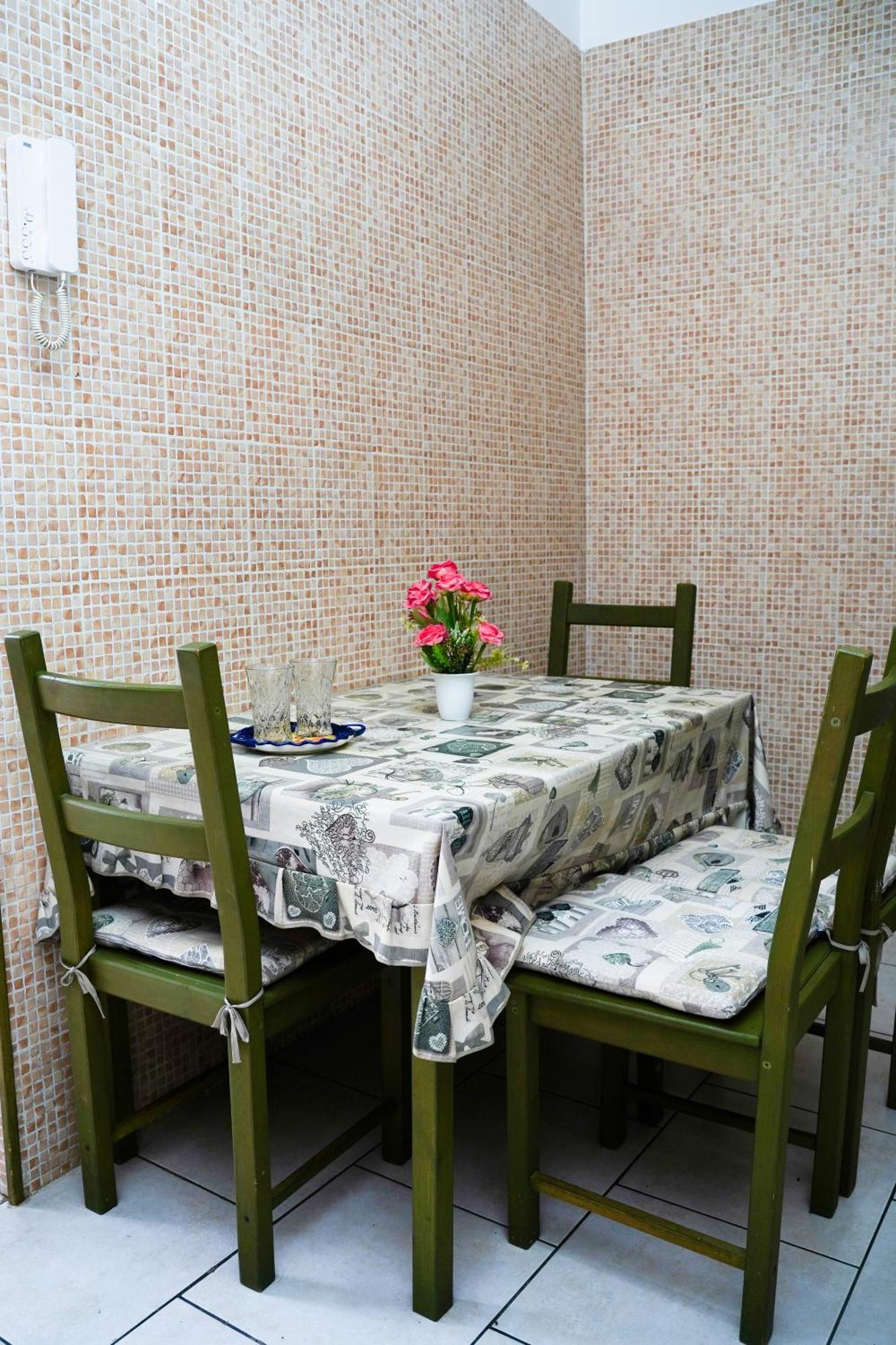 Appartamento Casa Friends' House Napoli Esterno foto